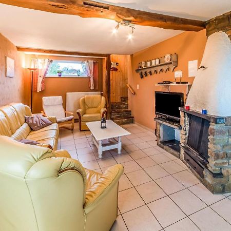 Modern Holiday Home In Lavacherie Sainte-Ode Экстерьер фото