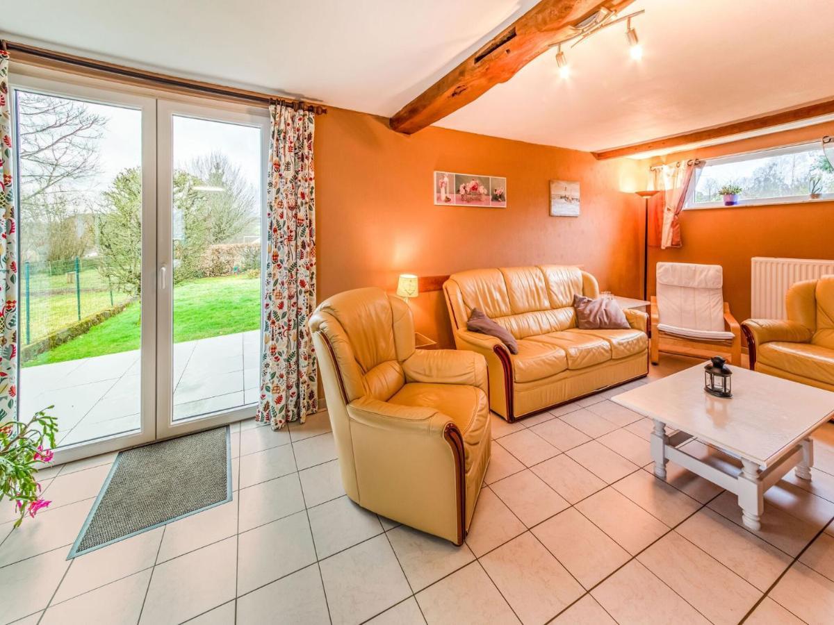 Modern Holiday Home In Lavacherie Sainte-Ode Экстерьер фото
