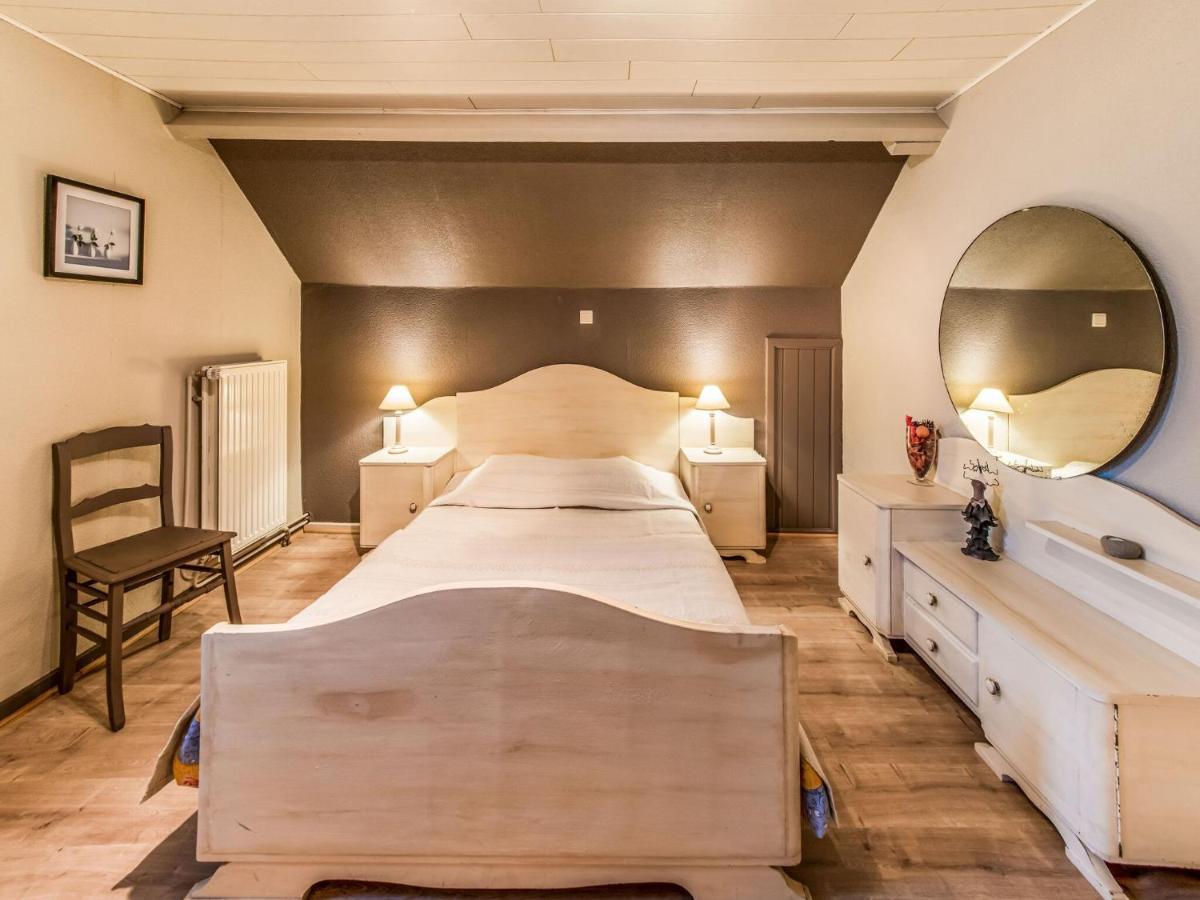 Modern Holiday Home In Lavacherie Sainte-Ode Экстерьер фото